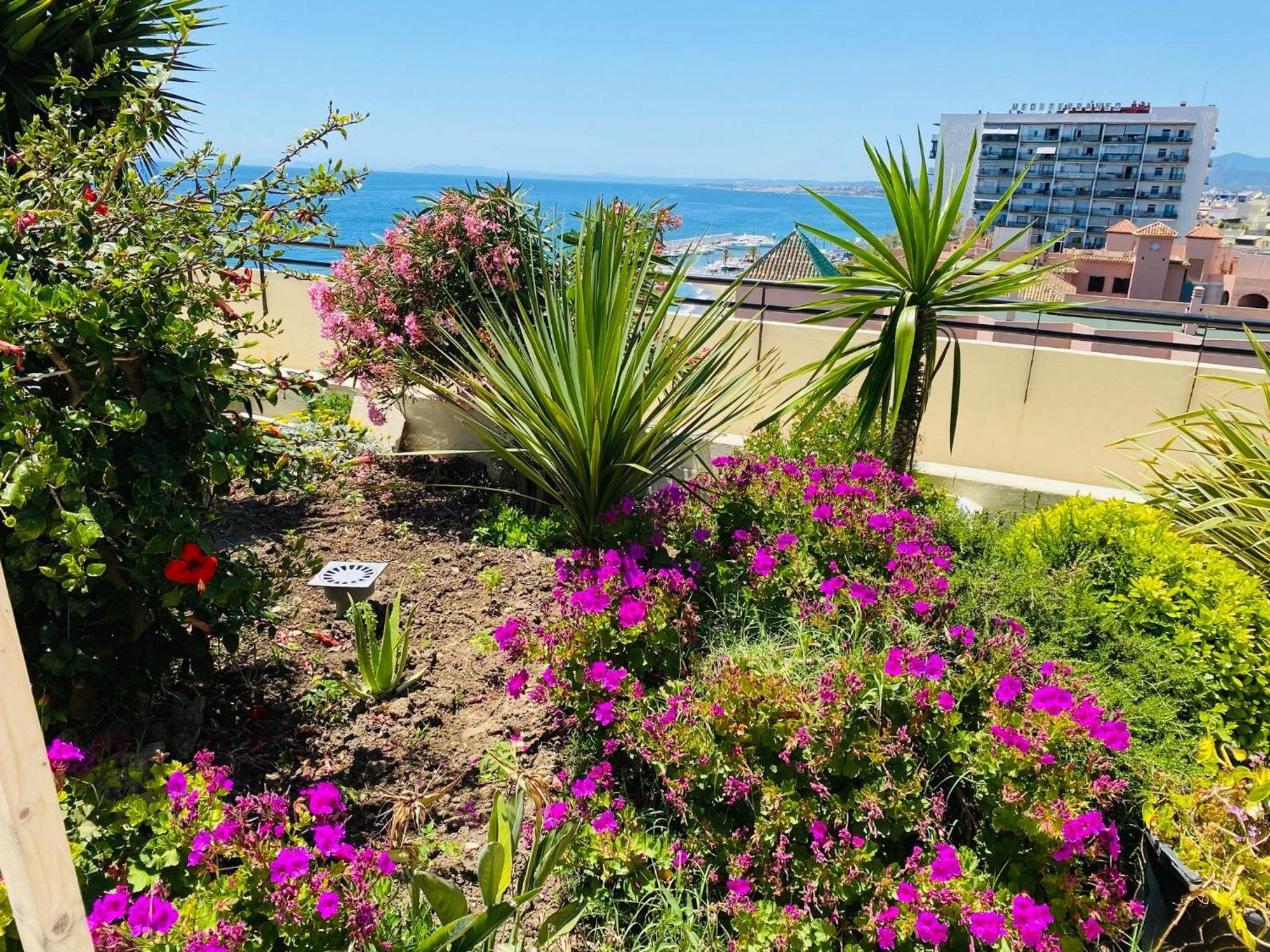 מארבלה Apartment On The First Line Of The Sea With A View And Free Parking מראה חיצוני תמונה