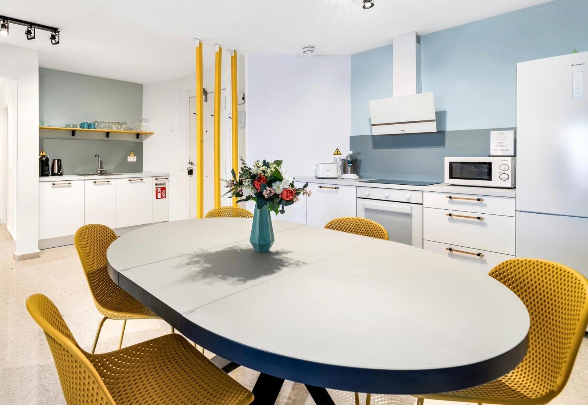 מארבלה Apartment On The First Line Of The Sea With A View And Free Parking מראה חיצוני תמונה